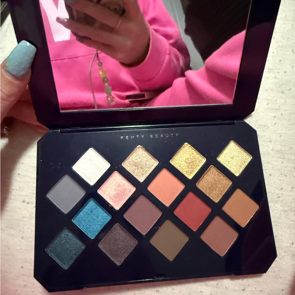 RARE Fenty beauty Moroccan eyeshadow palette